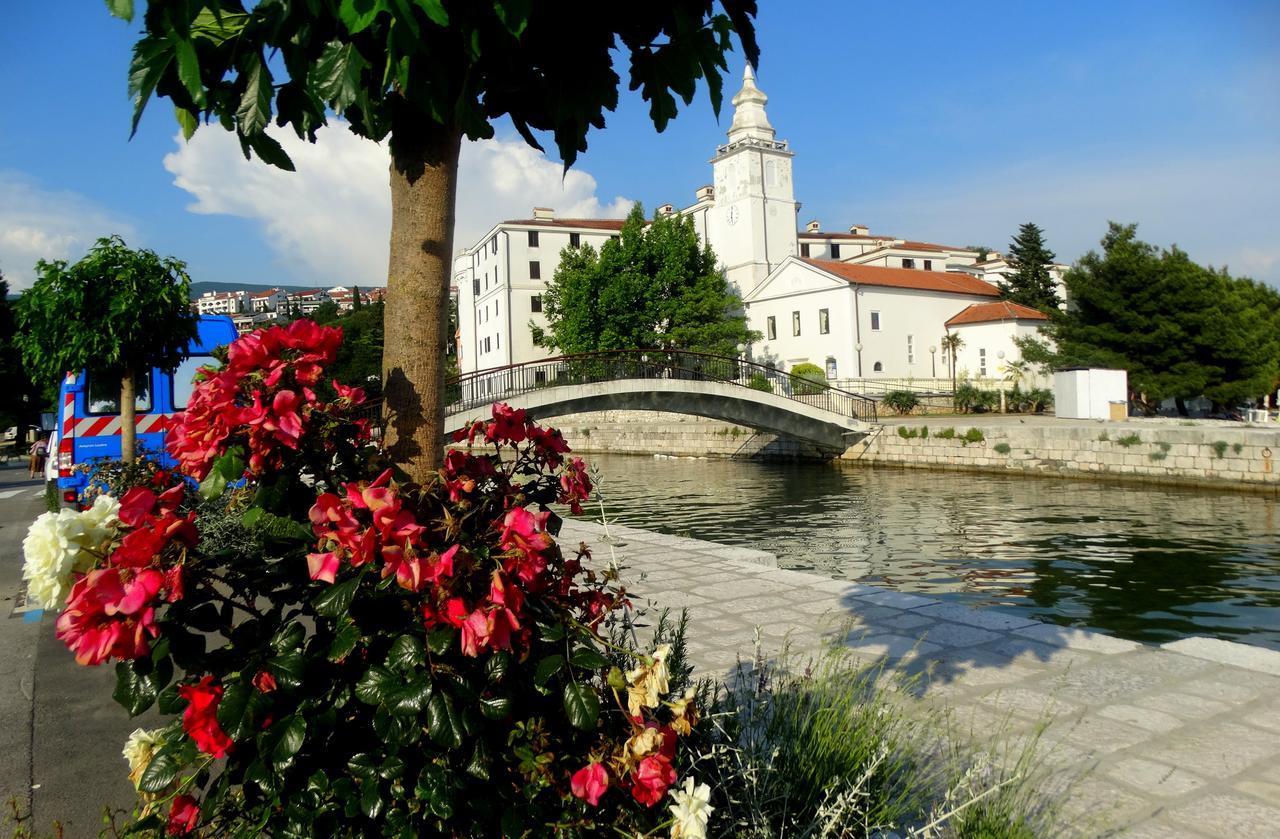 Apartments Dumic Crikvenica Eksteriør billede